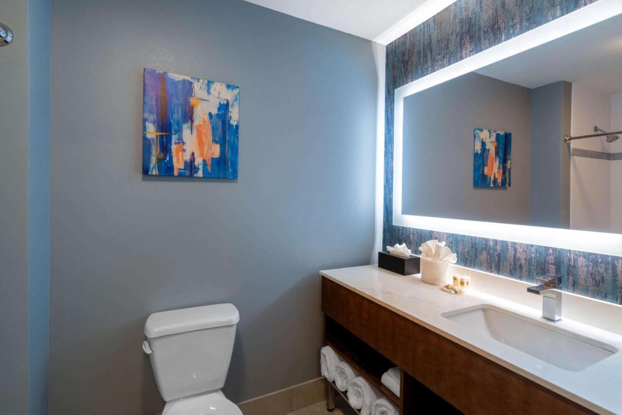 Hotel La Quinta & By Wyndham Ne - Old Henry Rd 2*