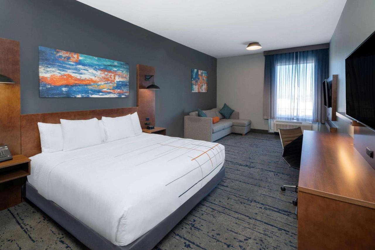 Hotel La Quinta & By Wyndham Ne - Old Henry Rd 2*