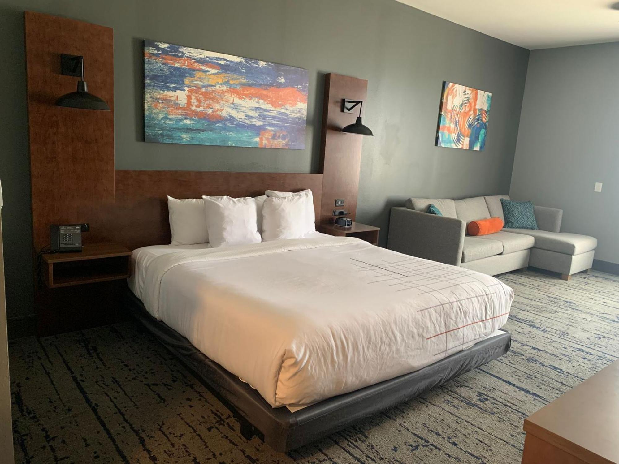 Hotel La Quinta & By Wyndham Ne - Old Henry Rd Louisville